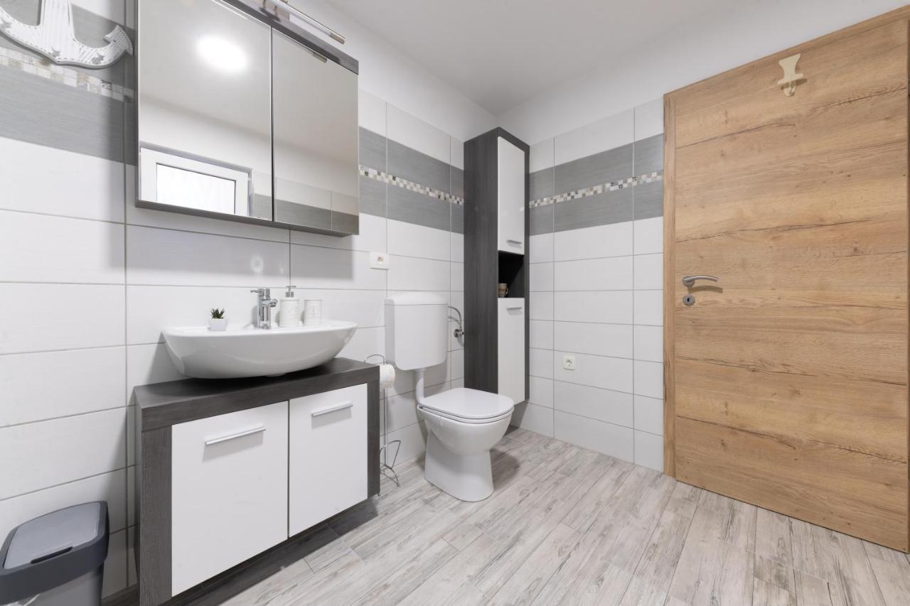 Apartments Gea Lucija Exterior photo
