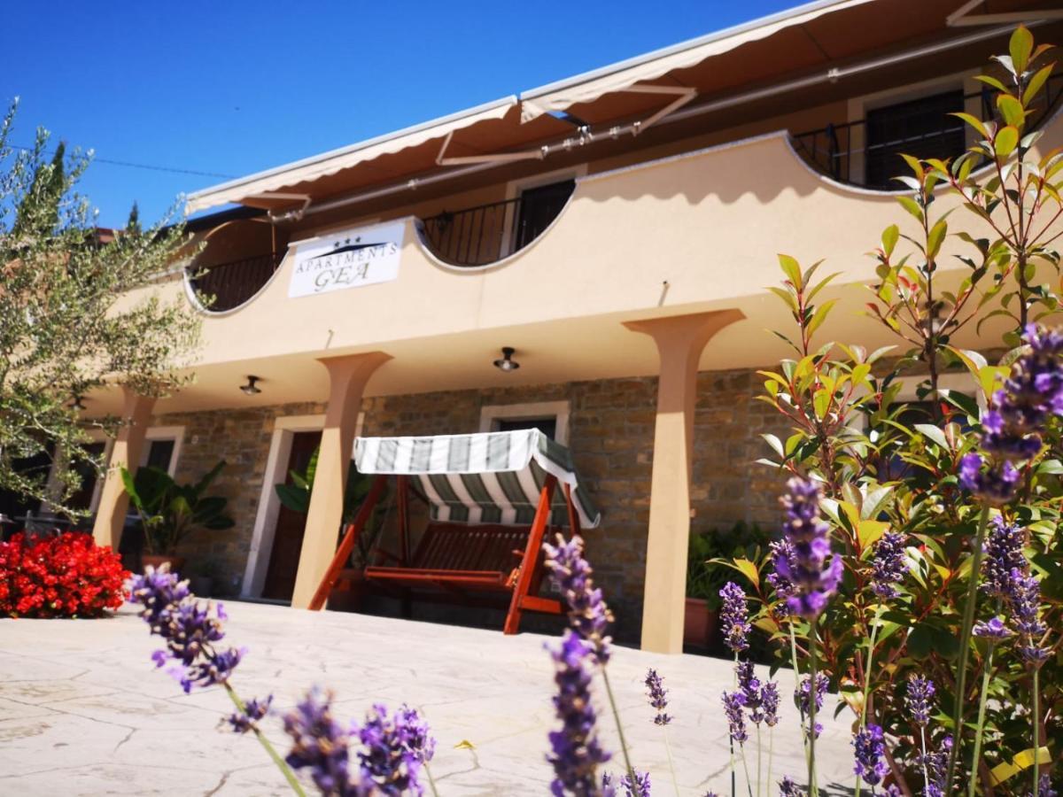 Apartments Gea Lucija Exterior photo